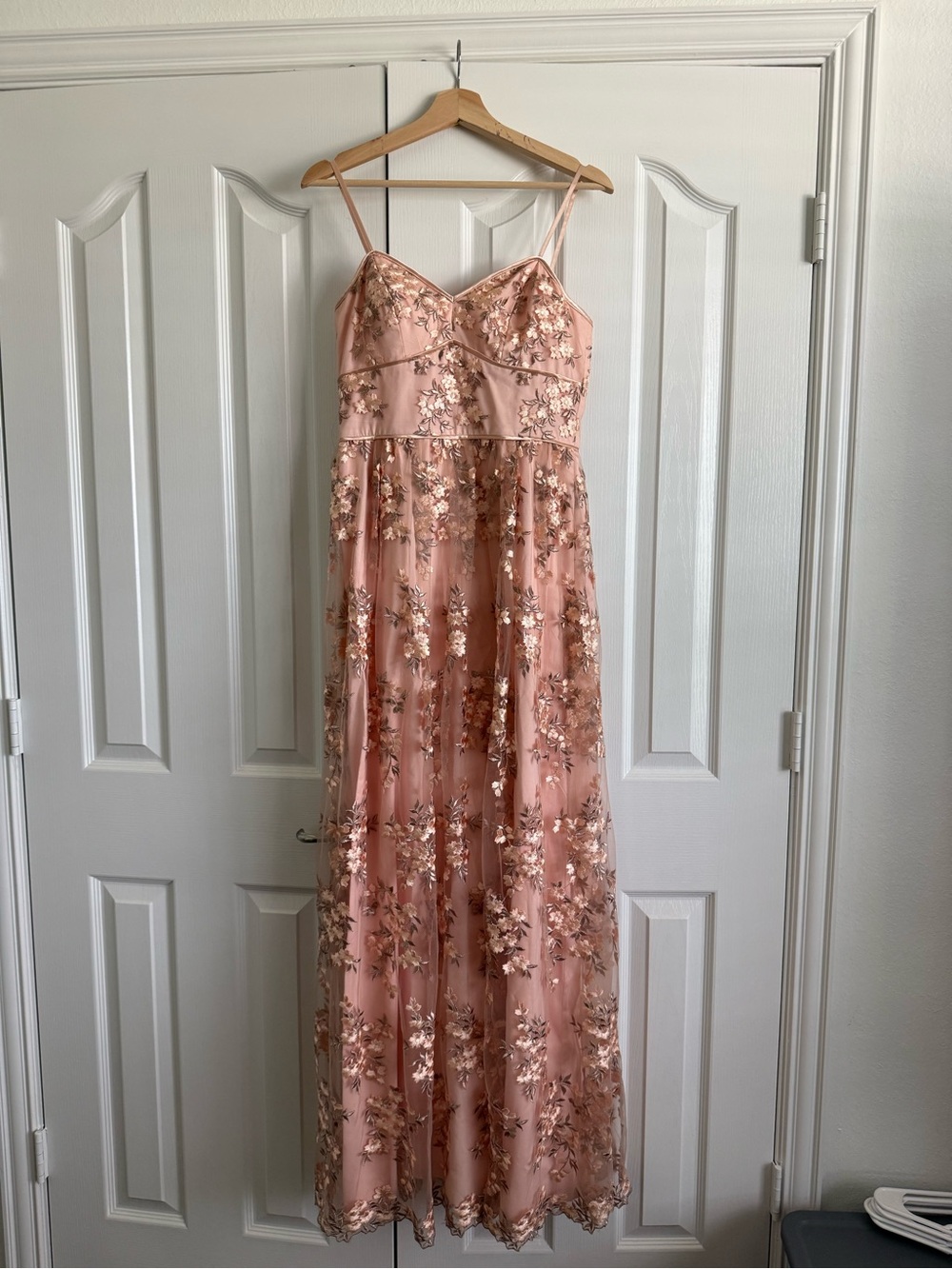 Aidan by Aidan Mattox Floral Embroidered Mesh Gown NWT Blush Pink Size 6